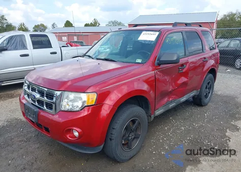 2012 Ford Escape Xlt z USA, uszkodzony, nr VIN 1FMCU9D73CKA78371